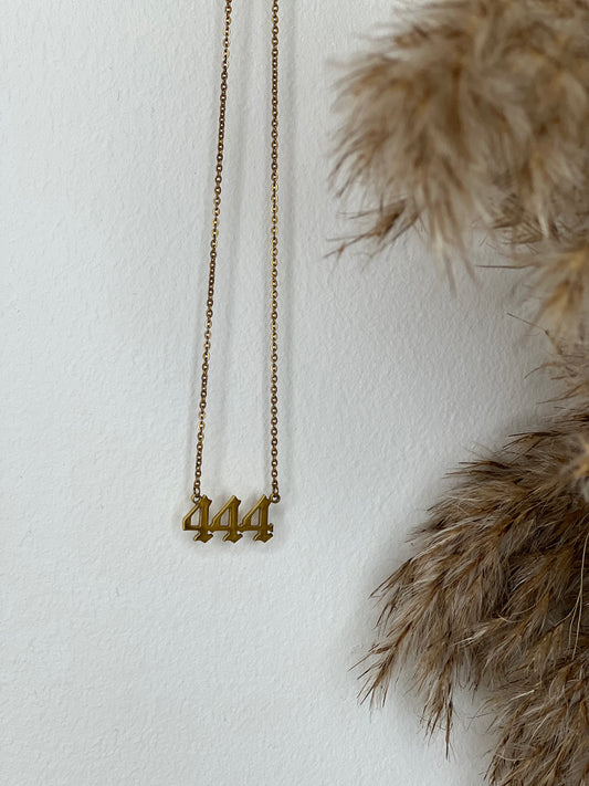 Angel necklace ‘444’ 🤍 GOLD