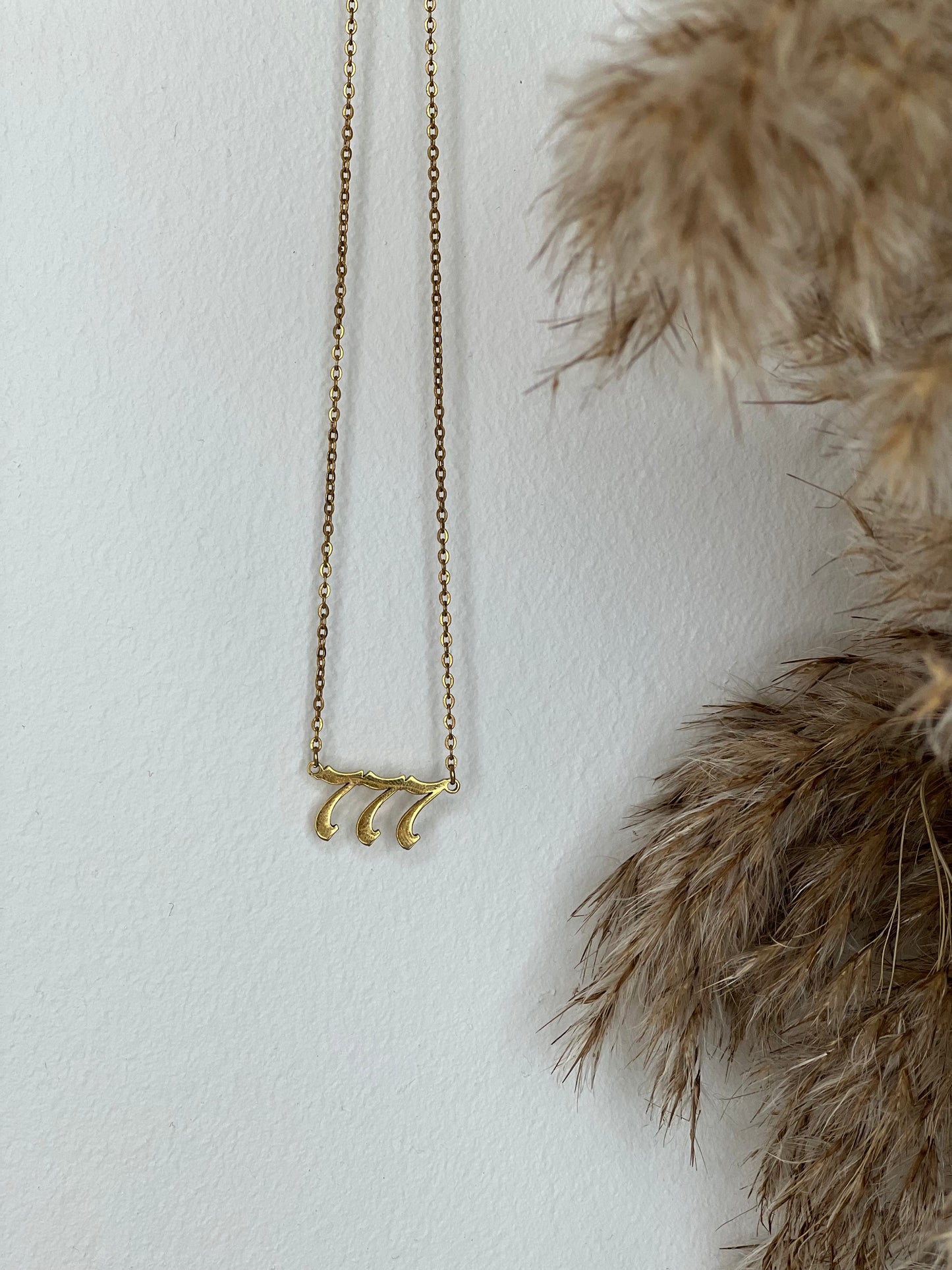 Angel necklace ‘777’ 🤍 GOLD